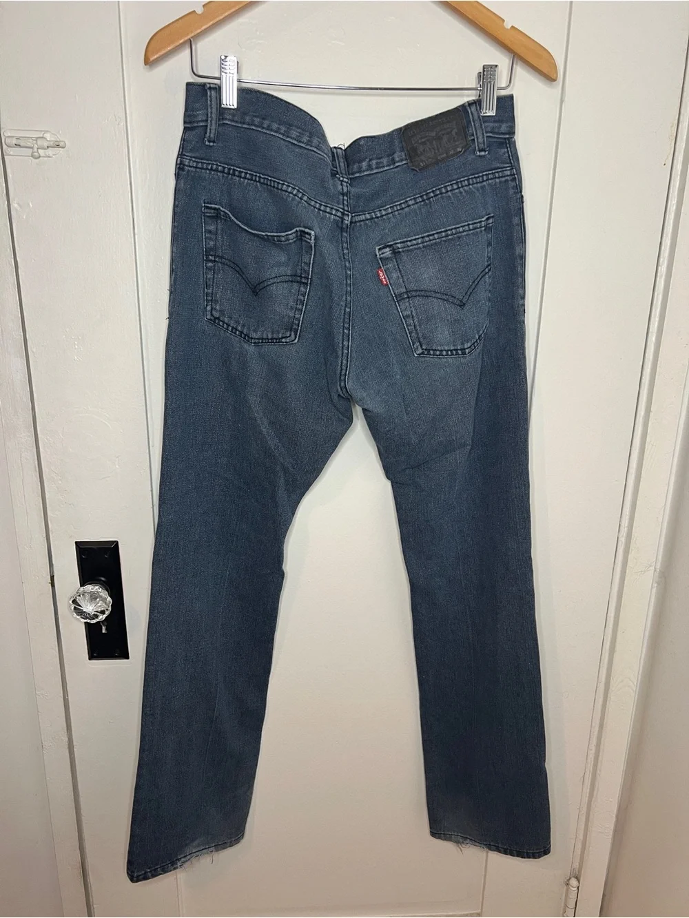 Levi's Straight Leg Mid-Blue Men's Jeans